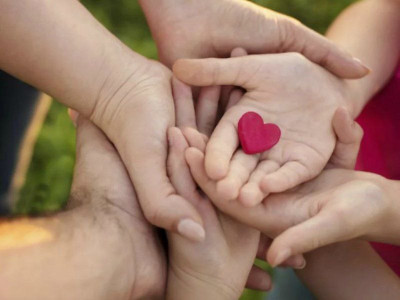 Как научить ребенка доброте: 5 практических советов для родителей