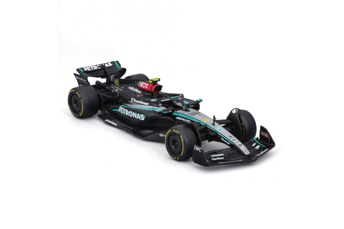 Колекційна автомодель Mercedes-AMG F1 W15 Performance (2024) Bburago 18-38208, 1:43 масштаб Колекційна автомодель Mercedes-AMG F1 W15 Performance (2024) Bburago 18-38208, 1:43 масштаб