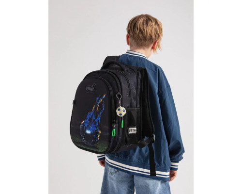 Школьный рюкзак "Футбол" SkyName Winner R1-047 для мальчиков, объем 17,5 л