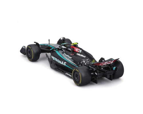Коллекционная автомодель Mercedes-AMG F1 W15 Performance (2024) Bburago 18-38208, 1:43 масштаб