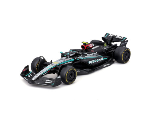 Коллекционная автомодель Mercedes-AMG F1 W15 Performance (2024) Bburago 18-38208, 1:43 масштаб