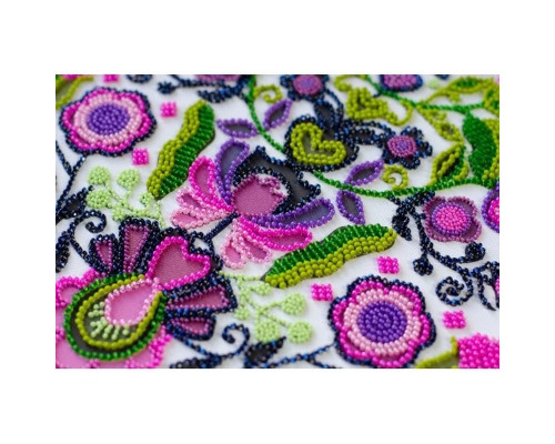 Набір для вишивання бісером "Пам'ятаючи традиції" AB-909 на натуральному полотні