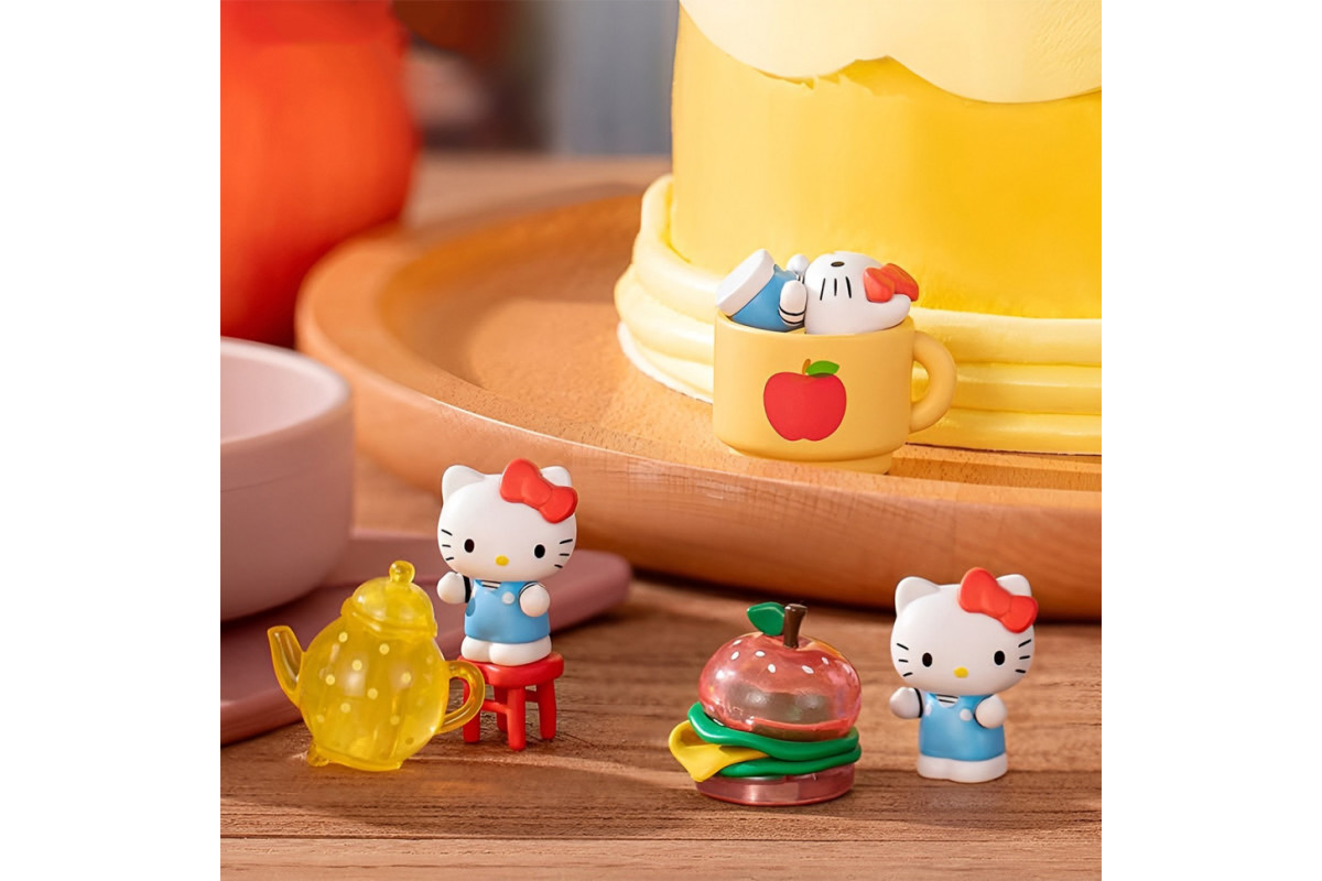 Фигурка-сюрприз "Яблочный воркшоп" Pop Top Hello Kitty 24WH-007 в ассортименте Фигурка-сюрприз "Яблочный воркшоп" Pop Top Hello Kitty 24WH-007 в ассортименте
