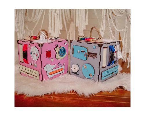 Развивающая игрушка Бизикуб Temple Group TG200162 23х23х23 см Розовый