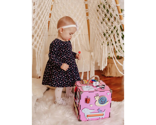 Развивающая игрушка Бизикуб Temple Group TG200162 23х23х23 см Розовый