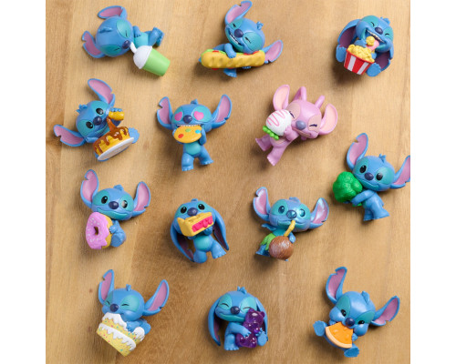 Фигурка-сюрприз в капсуле "Стич со вкусняшками" STITCH 46288 серии "Feed Me" игрушка 4 см