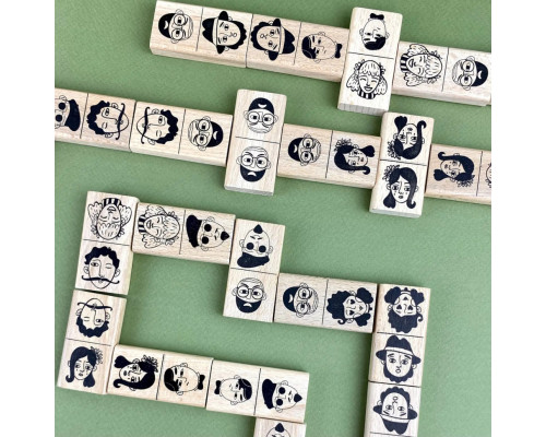 Настольная игра Домино "Персонажи" 900620 от 2 до 6 игроков 45 элементов