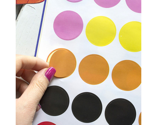 Книги з наклейками "Чудові свята" 830003 цікаві кружечки