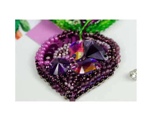 Набір для вишивання бісером прикраси "Бурячок" AD-231 на натуральному полотні