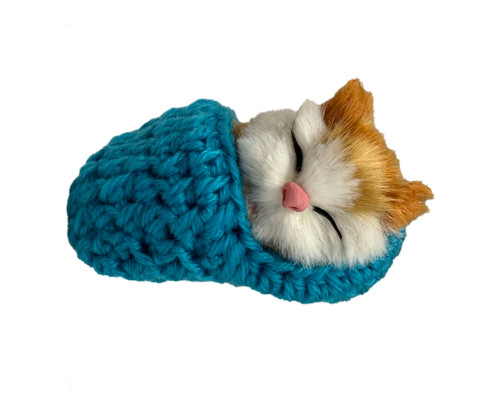 Дитячий антистрес "Котик спить у в'язаній тапочці" MM418(Blue)