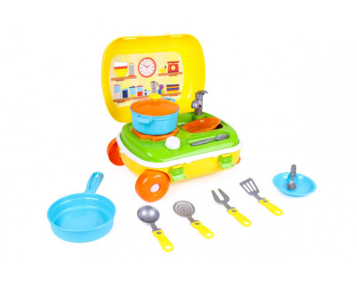 Игрушечная кухня с набором посуды 6078TXK в чемодане