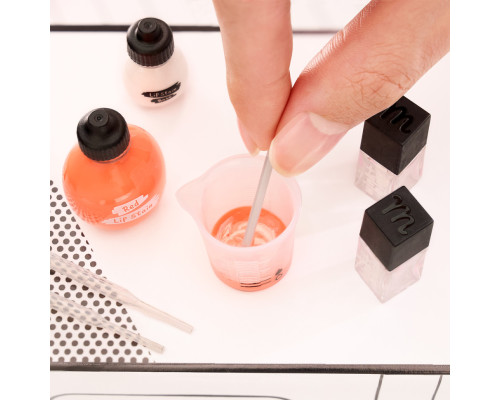 Ігровий набір Створення косметики Miniverse 121497 серії "Мейкап"